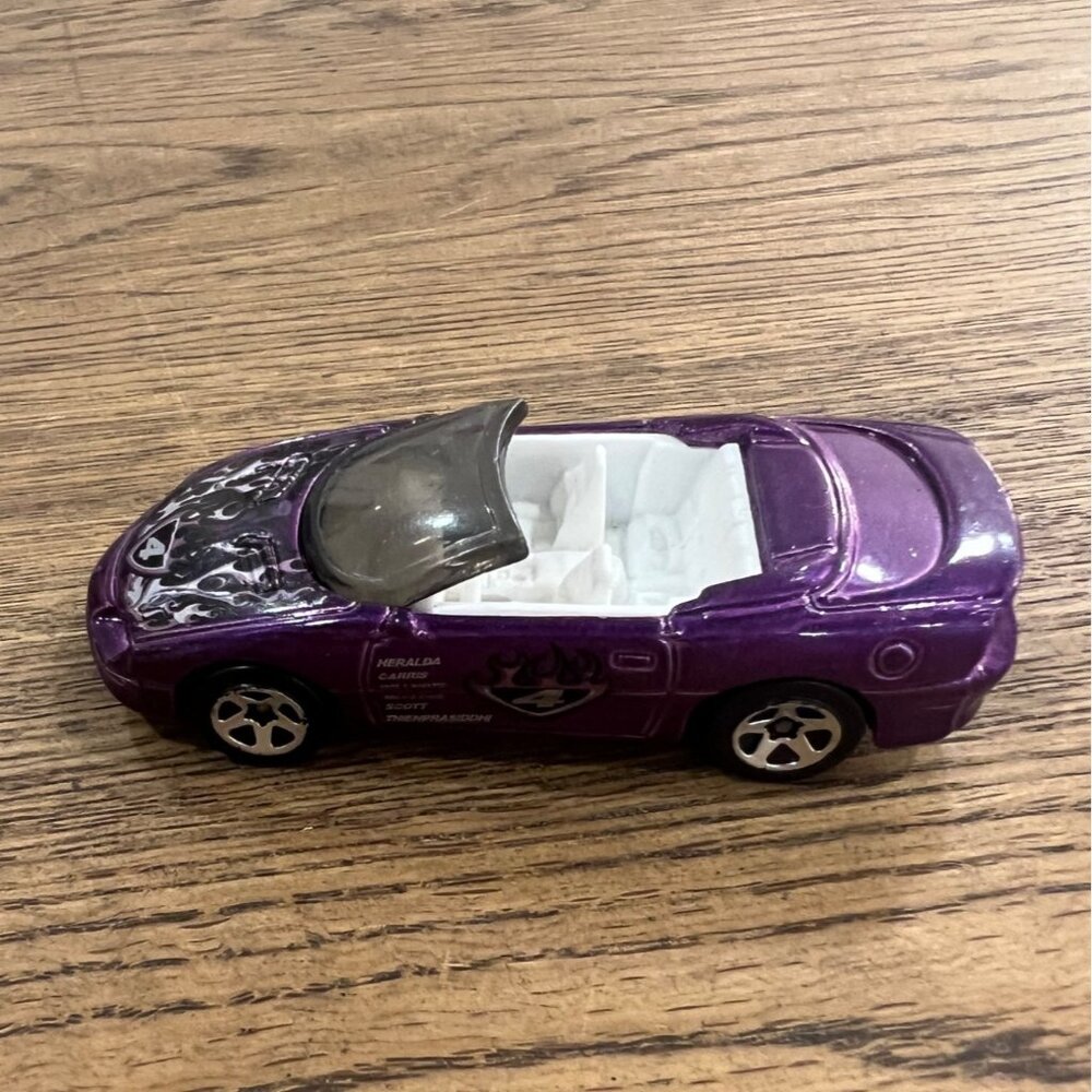 Hot Wheels 2003 Collectors #063 1995 Chevy Camaro Convertible Purple Die Cast
